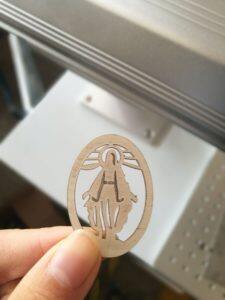 gold cutting sample