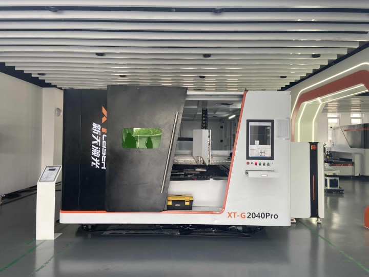 Fiber laser cutter
